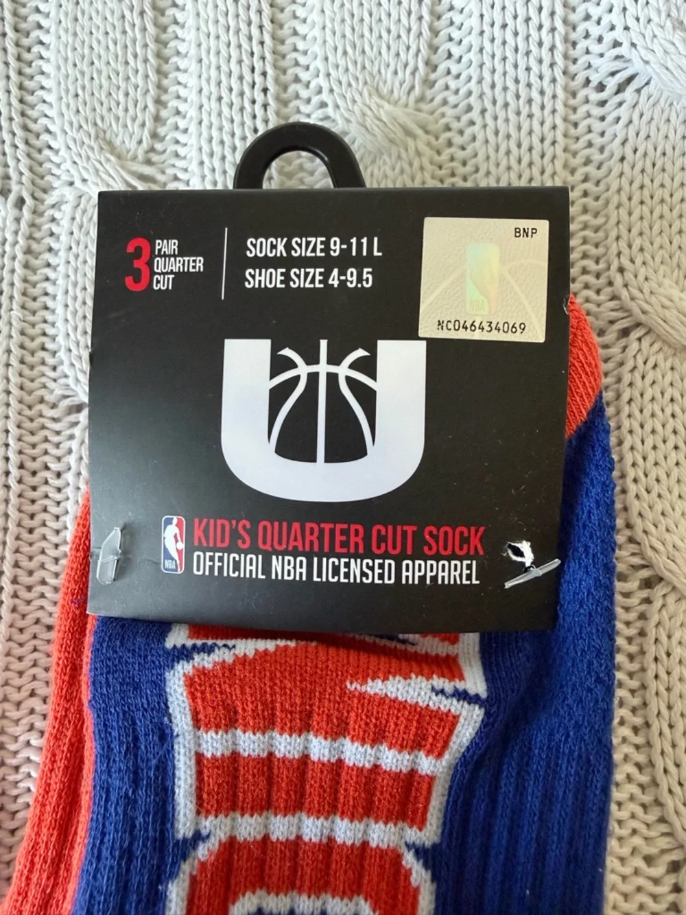 NEW YORK Knicks Kids Crew Socks 3 Pairs Size 4 - 9 Children’s Sock NBA Licensed